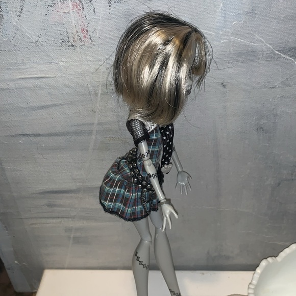 Rare Monster High Frankie Stien G1 2010 with makeover - Picture 8 of 13